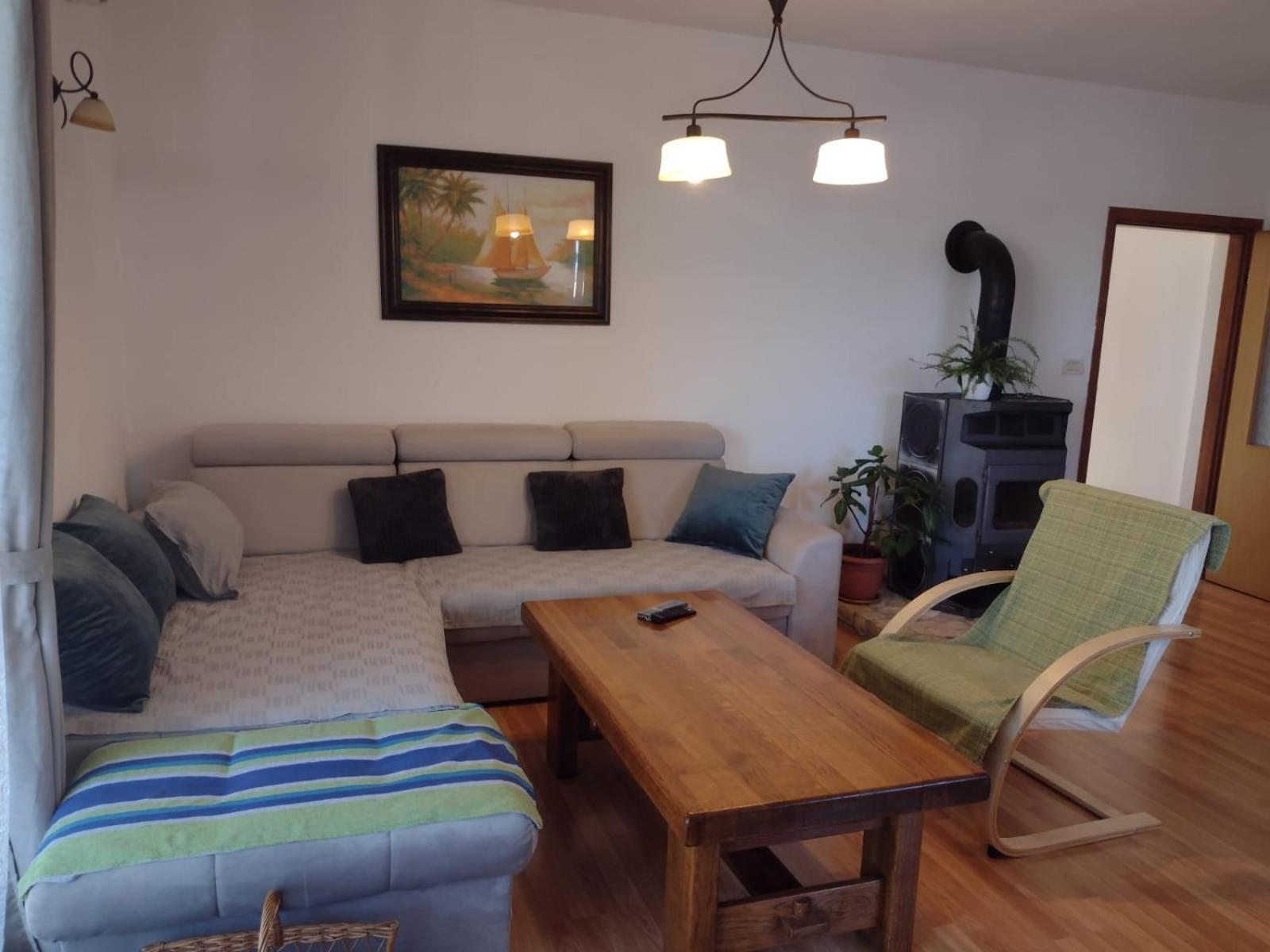 Spacious Apartment With Parking&Garden Marčana Kültér fotó