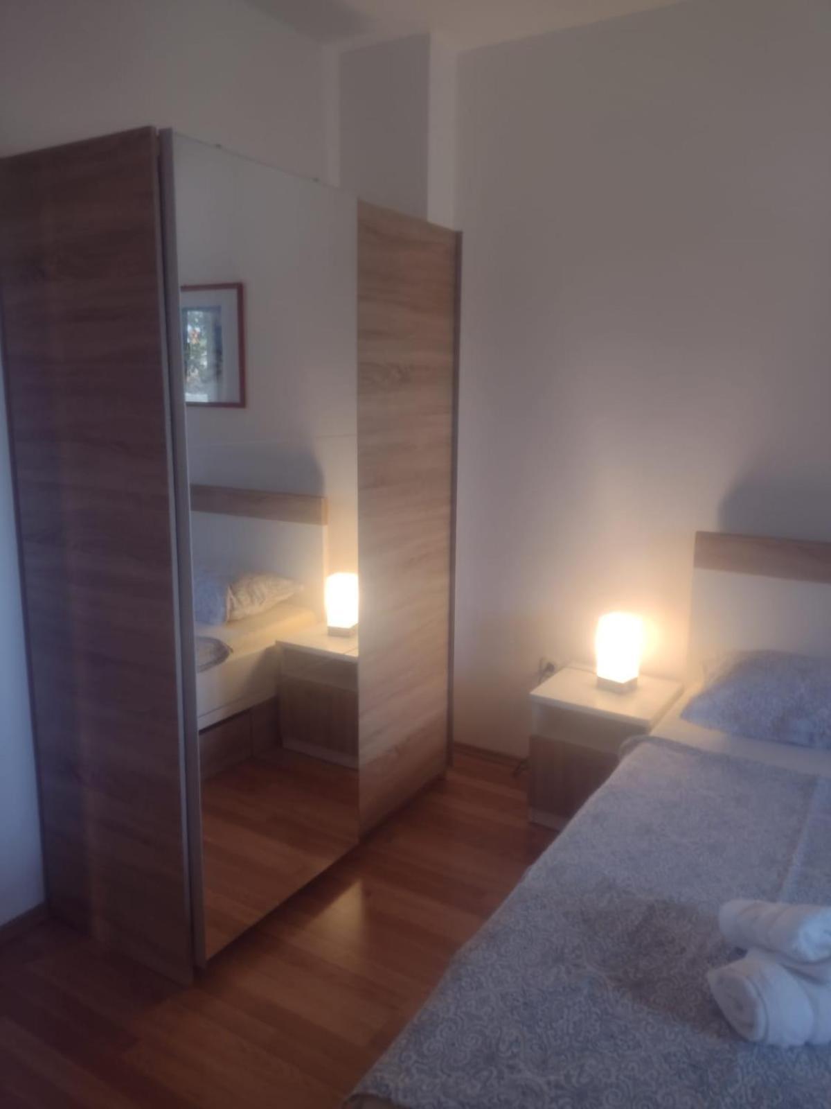Spacious Apartment With Parking&Garden Marčana Szoba fotó