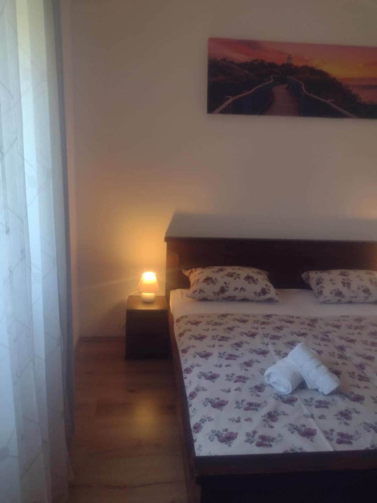 Spacious Apartment With Parking&Garden Marčana Szoba fotó