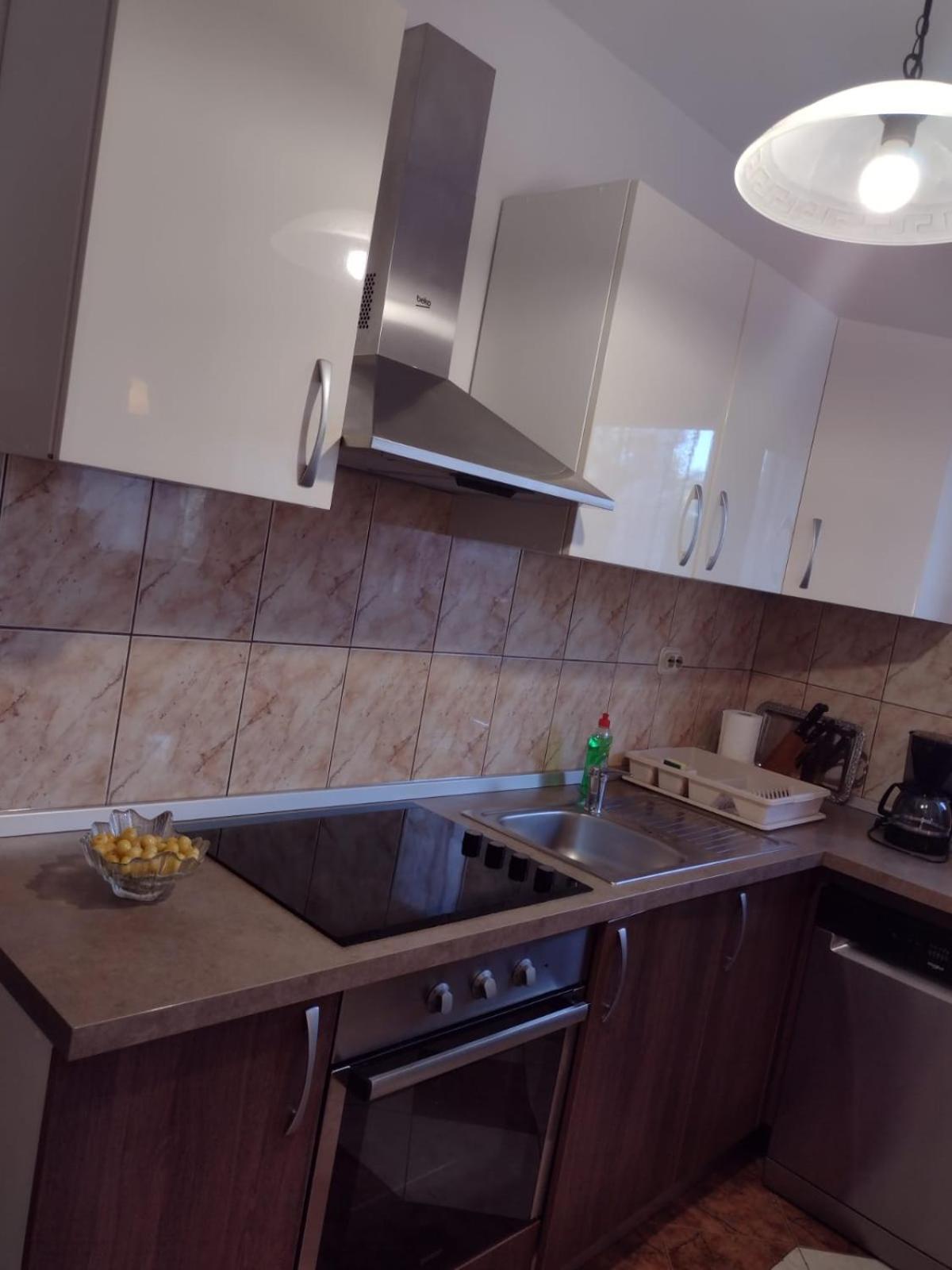 Spacious Apartment With Parking&Garden Marčana Szoba fotó