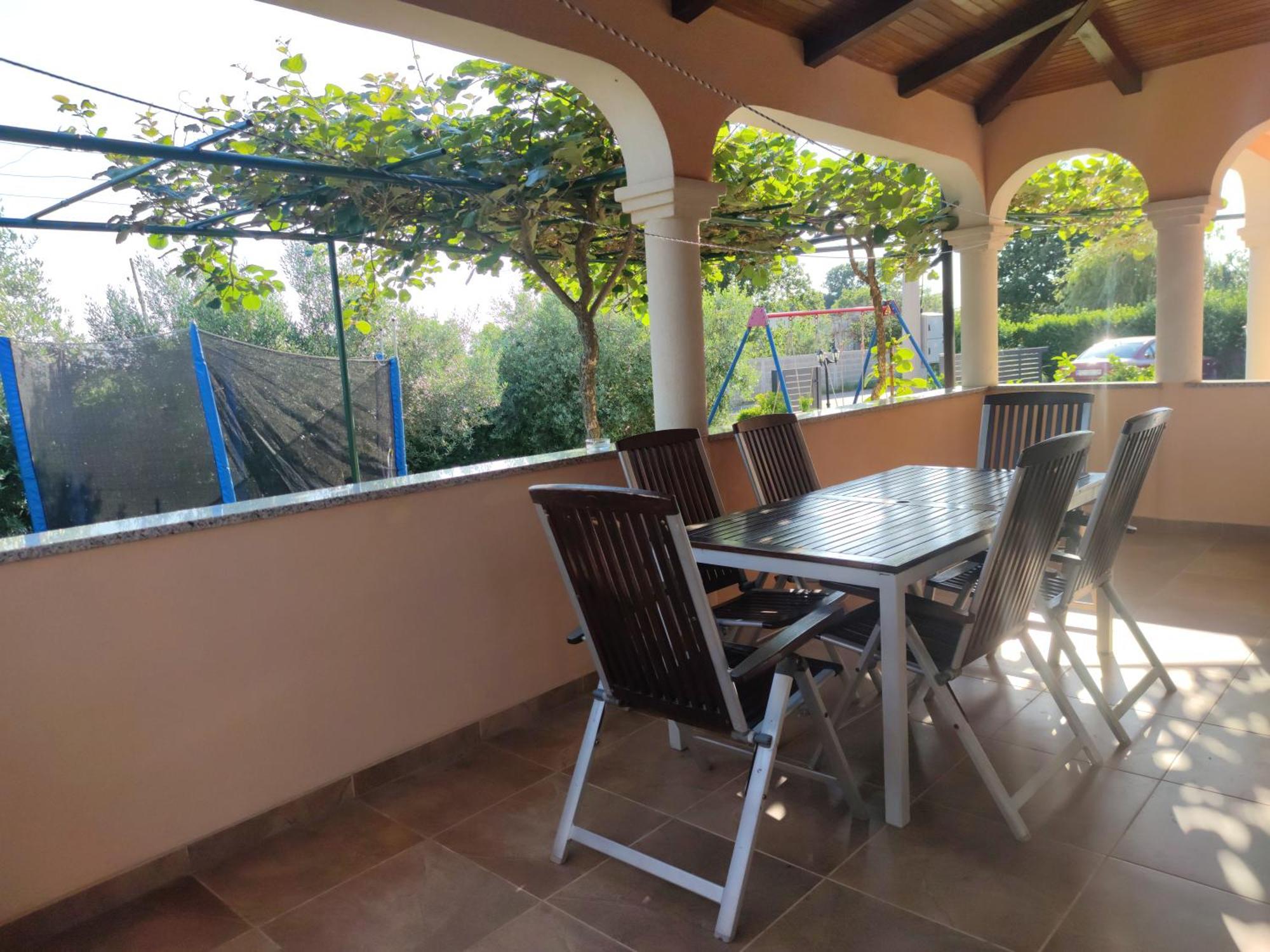 Spacious Apartment With Parking&Garden Marčana Szoba fotó