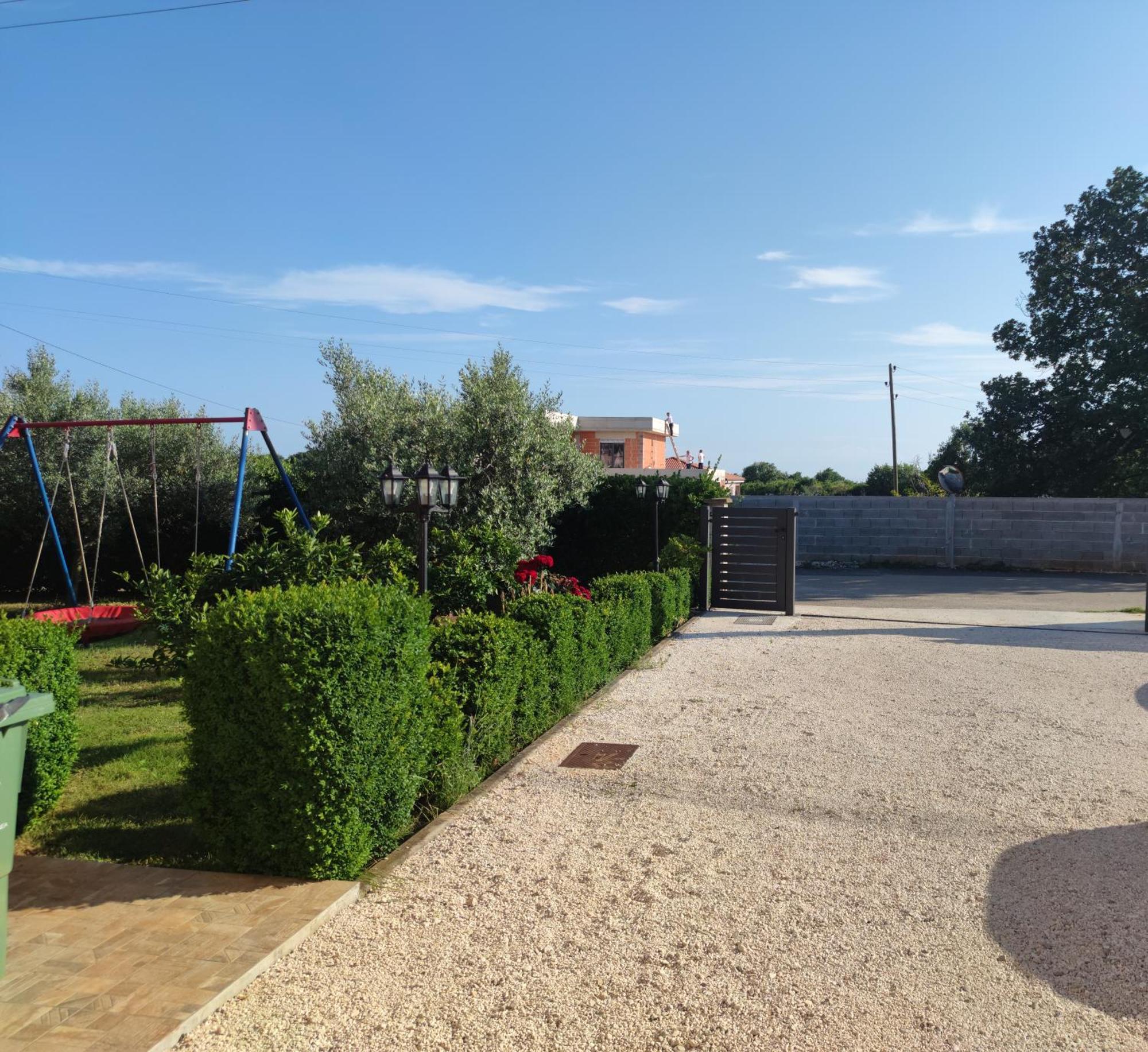Spacious Apartment With Parking&Garden Marčana Szoba fotó