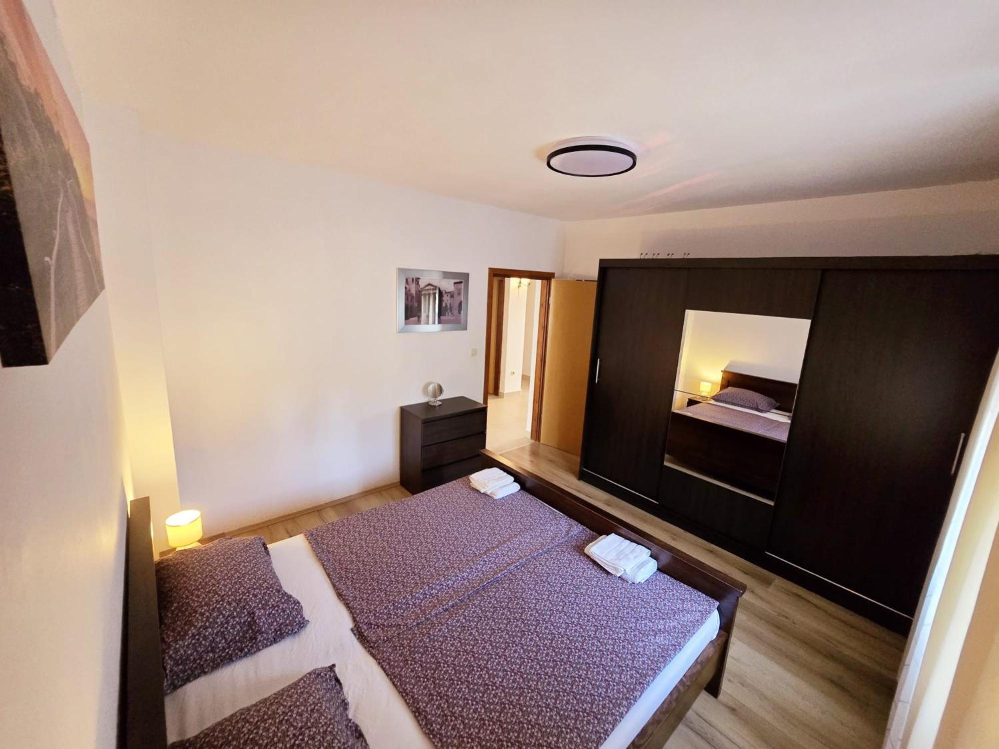 Spacious Apartment With Parking&Garden Marčana Kültér fotó